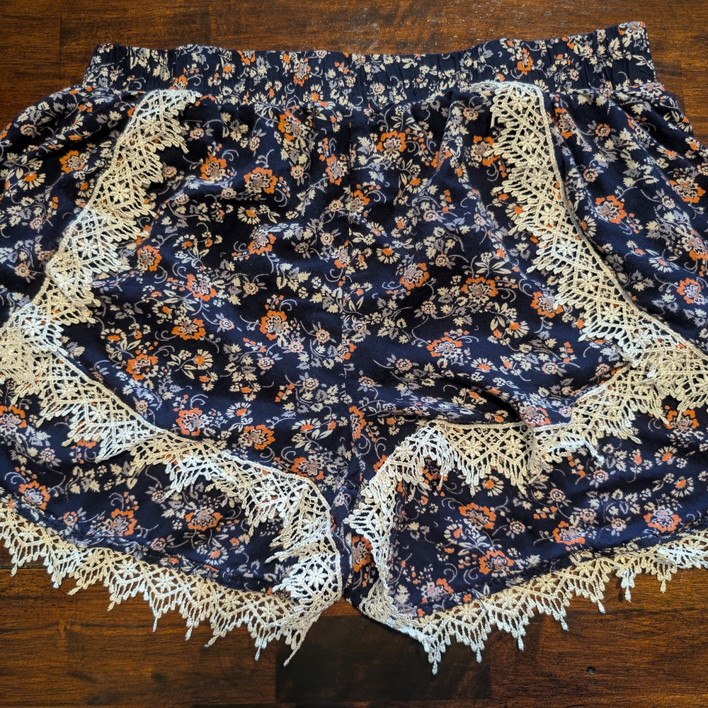 Floral Lace Trim Shorts